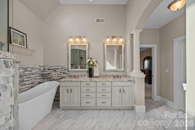 9418 Wallace Pond Drive, Huntersville, NC 28078