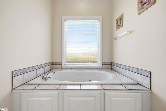 191 Pheasant Way, Fountain Inn, SC 29644