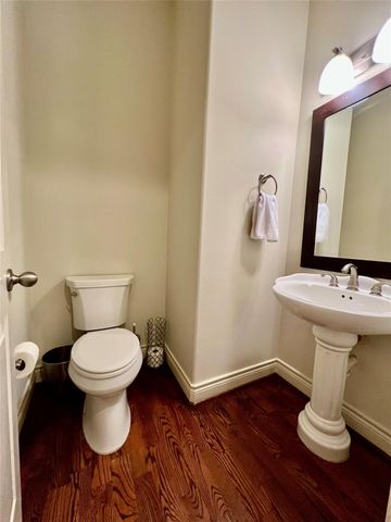 3255 Maxroy Street, Houston, TX 77008