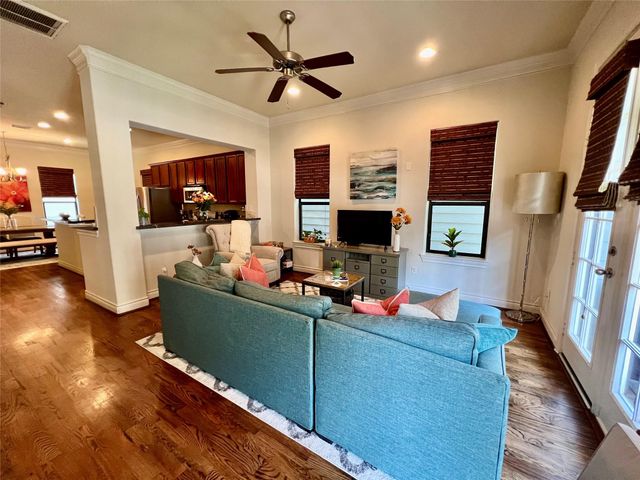 3255 Maxroy Street, Houston, TX 77008