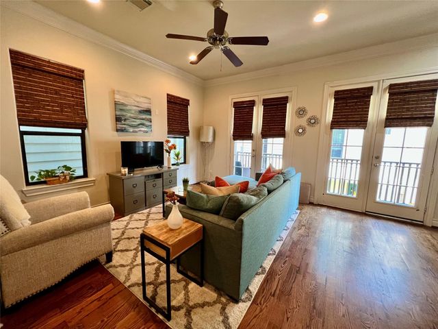 3255 Maxroy Street, Houston, TX 77008