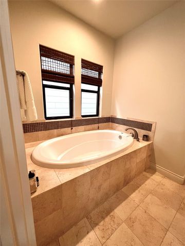 3255 Maxroy Street, Houston, TX 77008