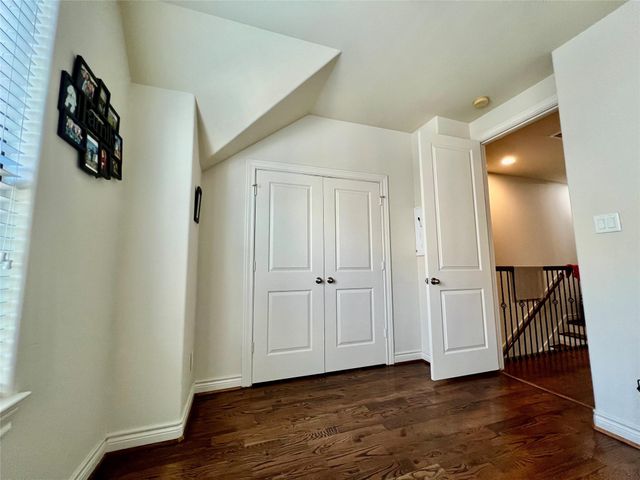 3255 Maxroy Street, Houston, TX 77008