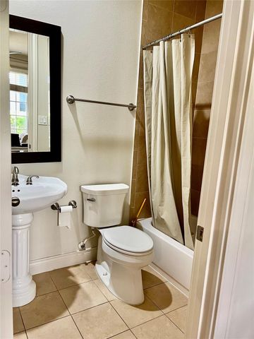 3255 Maxroy Street, Houston, TX 77008