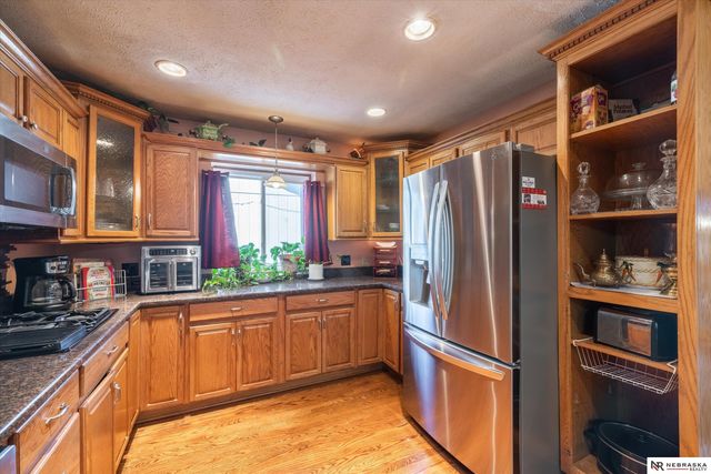 11008 Grand Avenue, Omaha, NE 68164