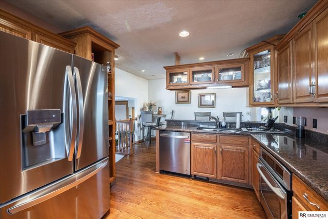 11008 Grand Avenue, Omaha, NE 68164