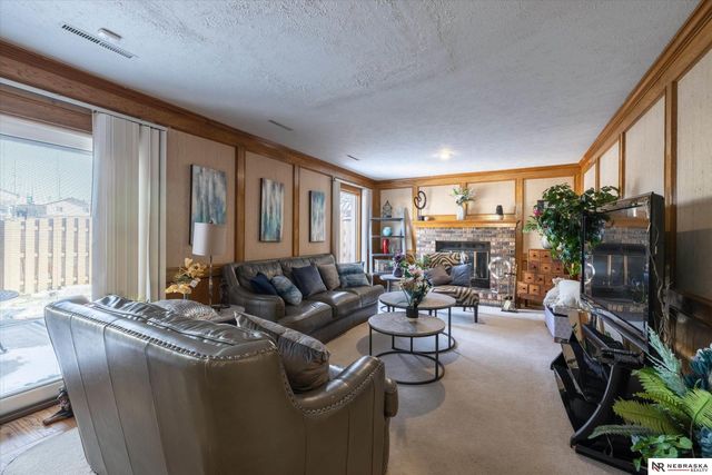 11008 Grand Avenue, Omaha, NE 68164