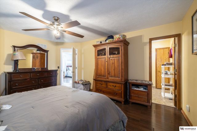 11008 Grand Avenue, Omaha, NE 68164