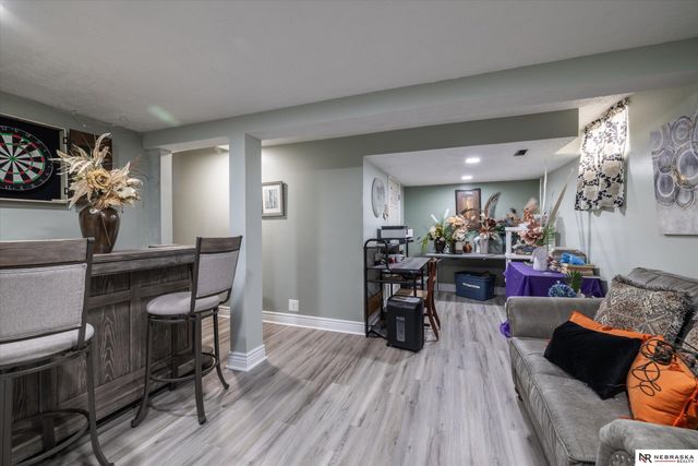 11008 Grand Avenue, Omaha, NE 68164