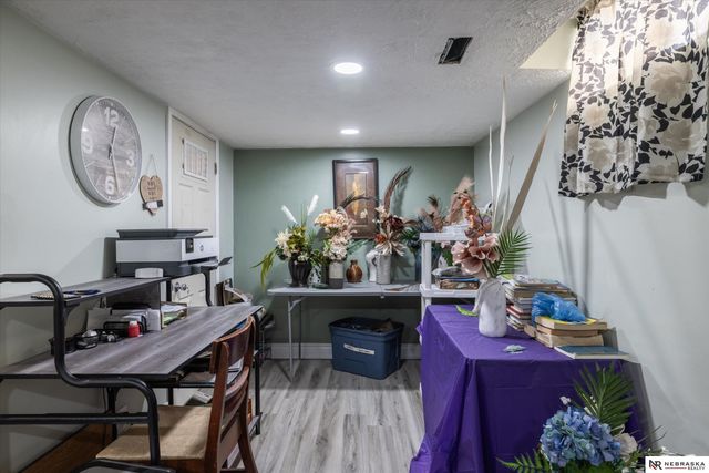 11008 Grand Avenue, Omaha, NE 68164