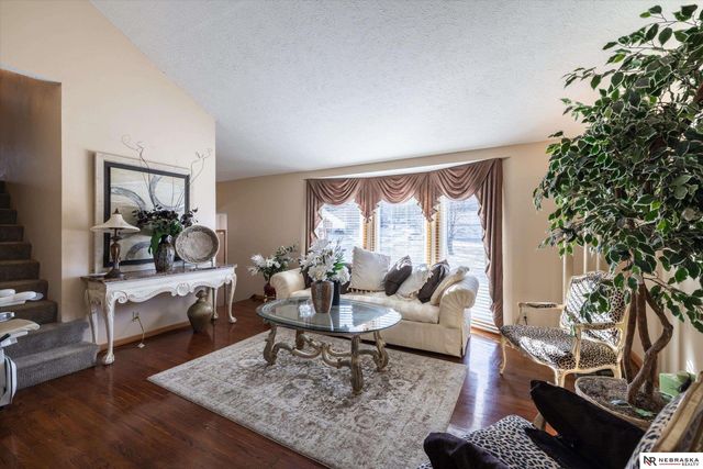 11008 Grand Avenue, Omaha, NE 68164