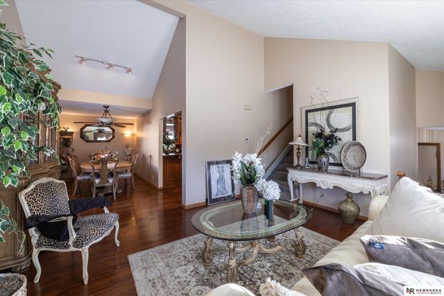 11008 Grand Avenue, Omaha, NE 68164