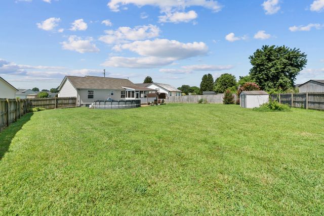 1620 Baucom Dr, Columbia, TN 38401