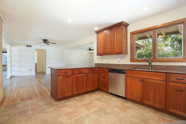 506 Robinhood, San Antonio, TX 78209