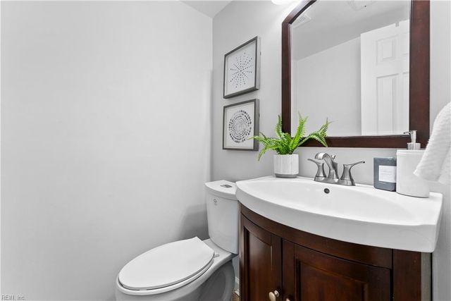 18 Hull ST, Newport News, VA 23601