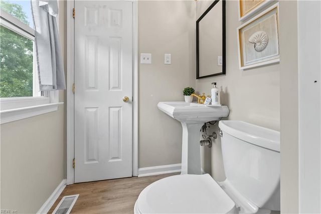 18 Hull ST, Newport News, VA 23601