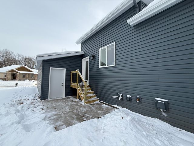 1699 39th Street S, Saint Cloud, MN 56301