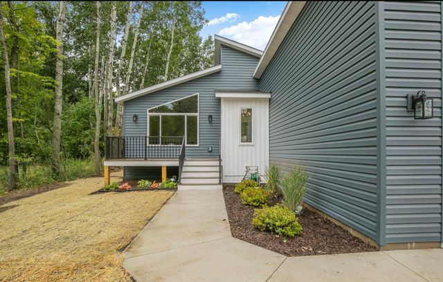 1699 39th Street S, Saint Cloud, MN 56301