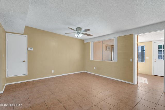 101 W Corona Road, Tucson, AZ 85756