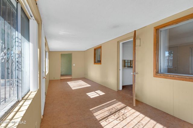 101 W Corona Road, Tucson, AZ 85756