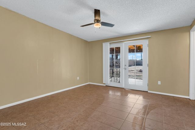 101 W Corona Road, Tucson, AZ 85756