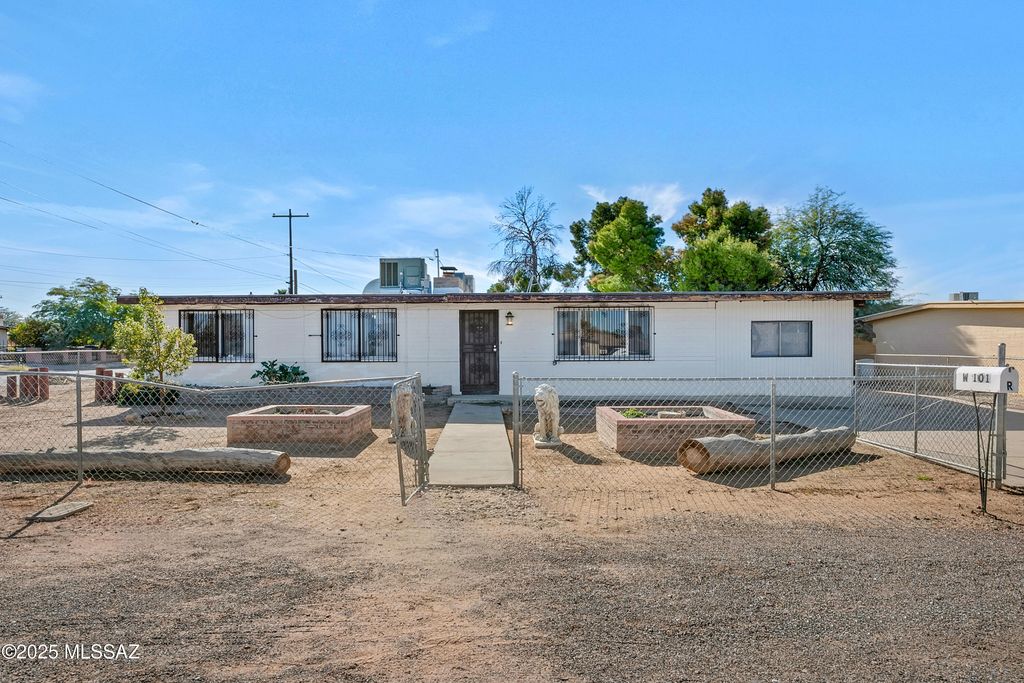 101 W Corona Road, Tucson, AZ 85756