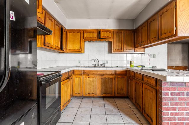 5319 Powers Way Road SW, Albuquerque, NM 87121