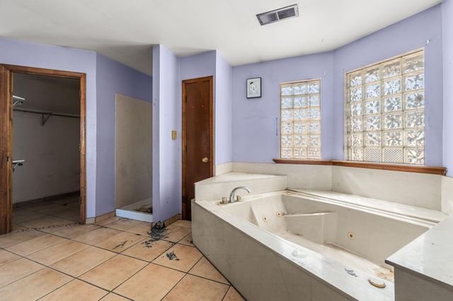 5319 Powers Way Road SW, Albuquerque, NM 87121