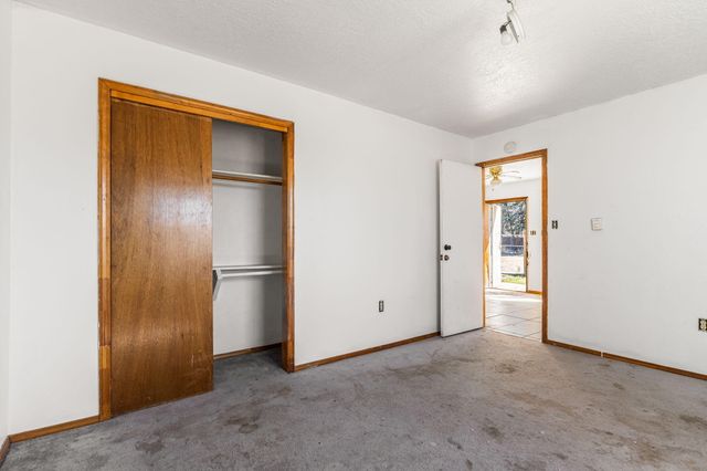 5319 Powers Way Road SW, Albuquerque, NM 87121