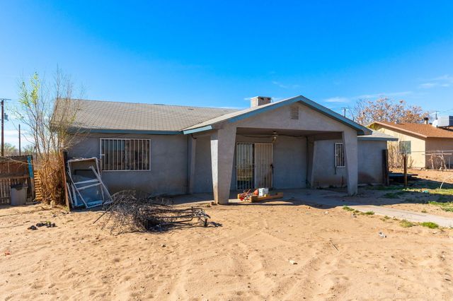 5319 Powers Way Road SW, Albuquerque, NM 87121