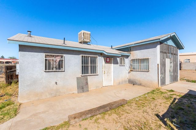 5319 Powers Way Road SW, Albuquerque, NM 87121