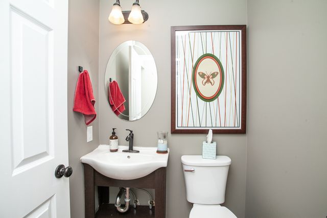 1308 Mill Creek Road, Bloomington, IL 61704