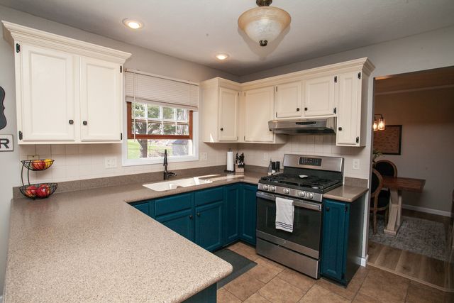 1308 Mill Creek Road, Bloomington, IL 61704