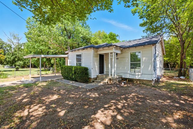 8403 Tackett Street, Dallas, TX 75217
