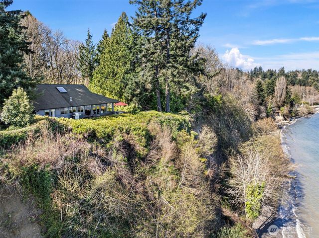 8032 SW 222nd Place, Vashon, WA 98070