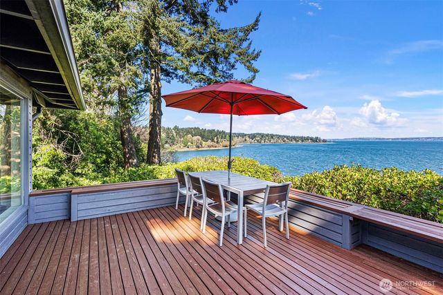 8032 SW 222nd Place, Vashon, WA 98070