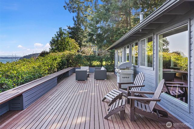 8032 SW 222nd Place, Vashon, WA 98070