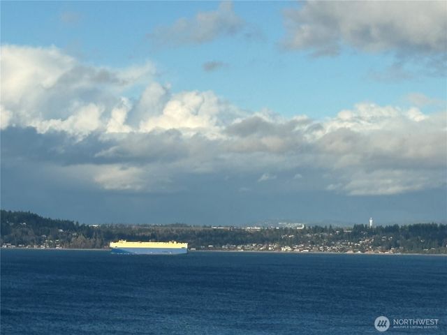 8032 SW 222nd Place, Vashon, WA 98070