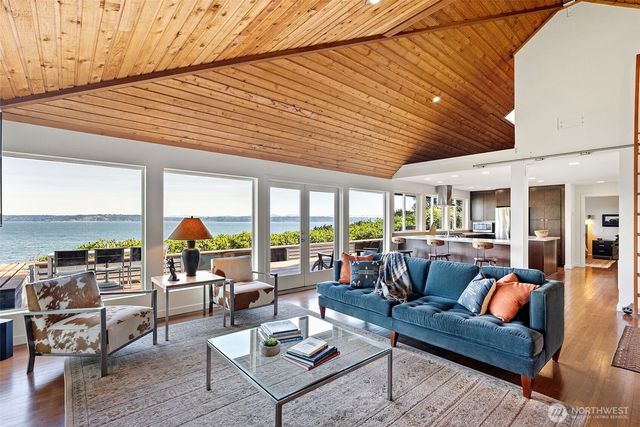 8032 SW 222nd Place, Vashon, WA 98070
