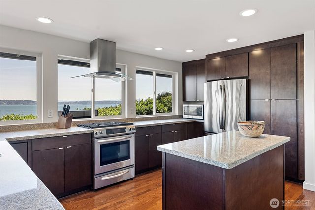8032 SW 222nd Place, Vashon, WA 98070