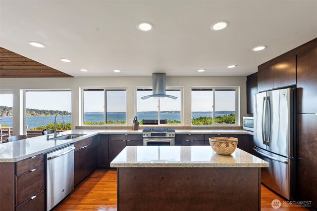 8032 SW 222nd Place, Vashon, WA 98070