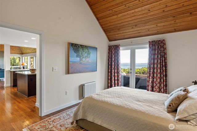 8032 SW 222nd Place, Vashon, WA 98070