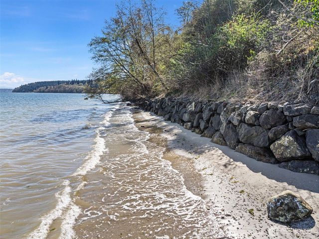 8032 SW 222nd Place, Vashon, WA 98070
