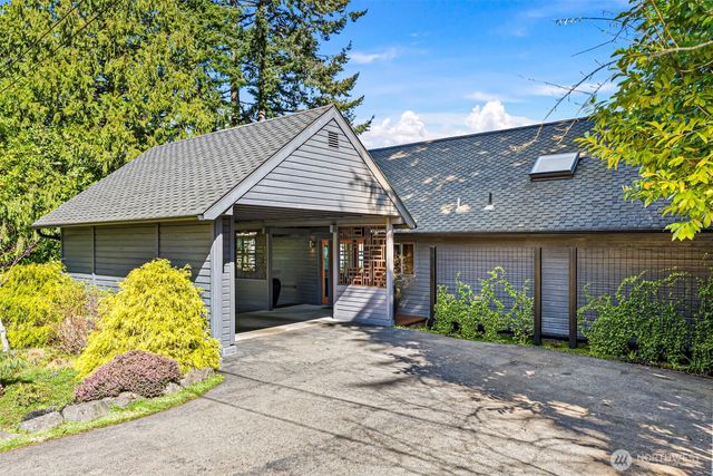 8032 SW 222nd Place, Vashon, WA 98070