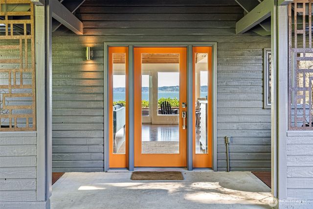8032 SW 222nd Place, Vashon, WA 98070