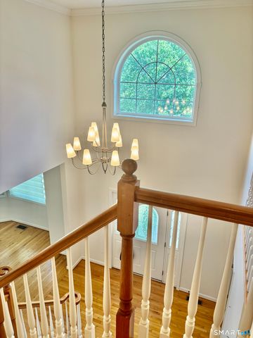 91 Valley View Road, Manchester, CT 06040