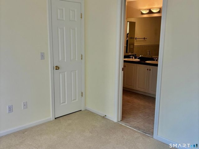 91 Valley View Road, Manchester, CT 06040