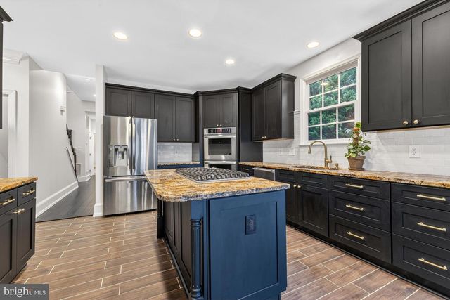 8020 AMSTERDAM CT, Gainesville, VA 20155