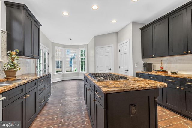 8020 AMSTERDAM CT, Gainesville, VA 20155