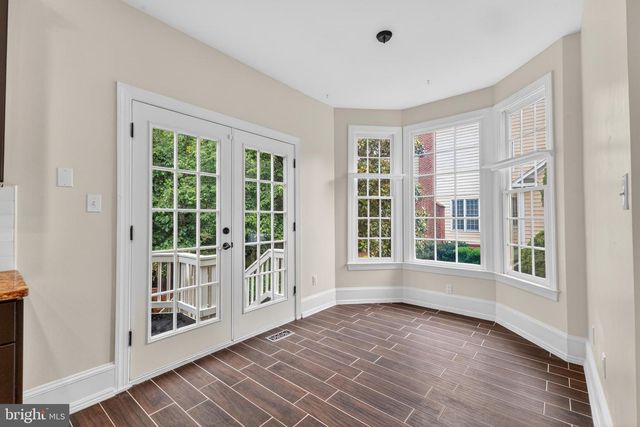8020 AMSTERDAM CT, Gainesville, VA 20155